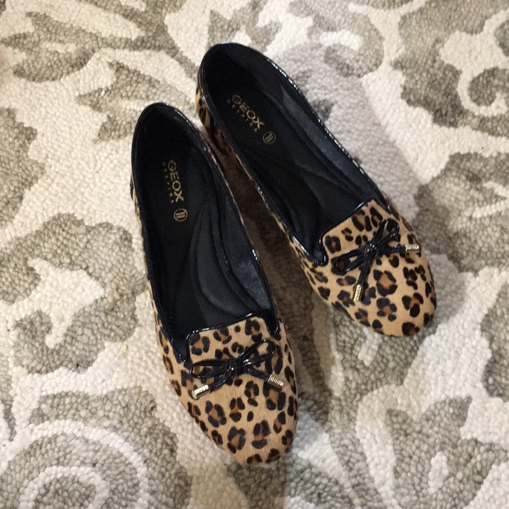 Leopard print calf-hair flats-CUTE!